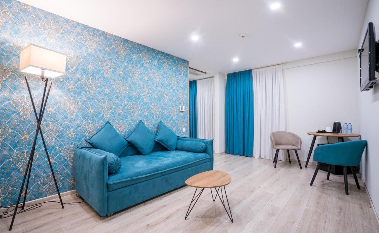 Capitol Hotel By Umbrella Tbilisi Buitenkant foto